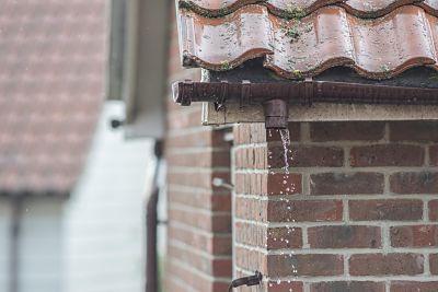 An example of penetrating damp