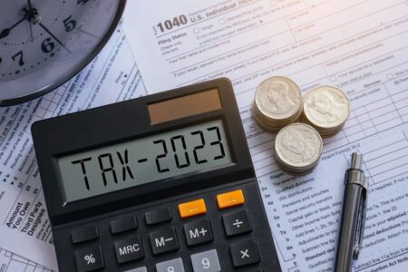 Tax-return-image-for-blog-post-about-Uk-landlord-self-assessment